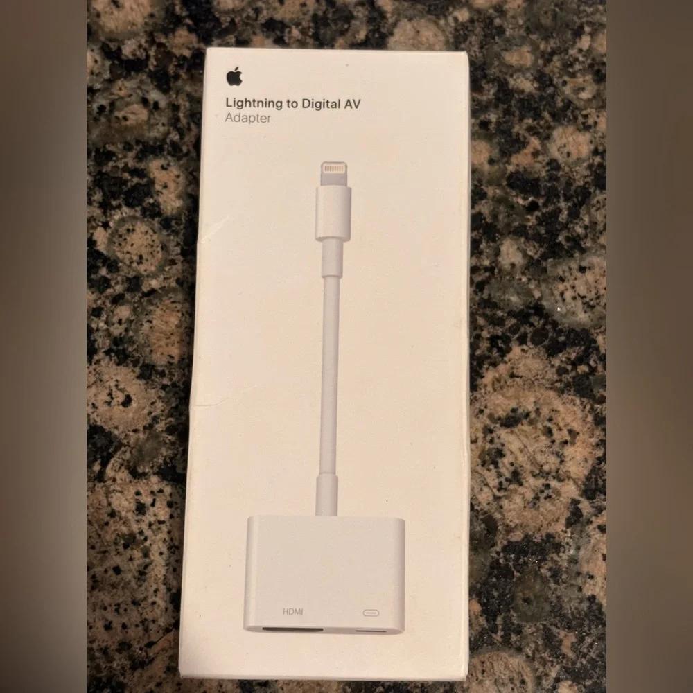 Apple Lightning Digital AV Adapter in White